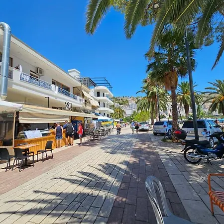 Natalias * Sarandë
